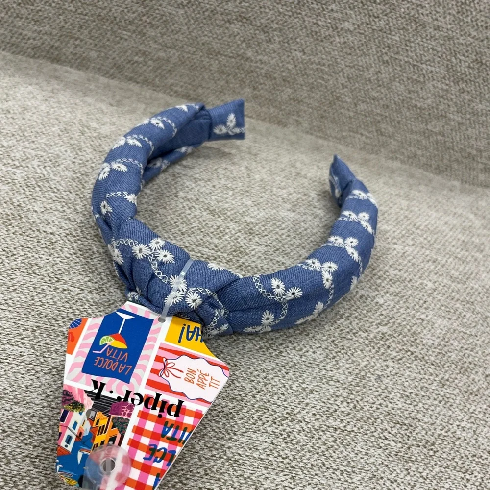 NWT ⚜️💙⚜️ Piper K Gorgeous Blue Floral Denim Embroided  Headband - Picture 10 of 12